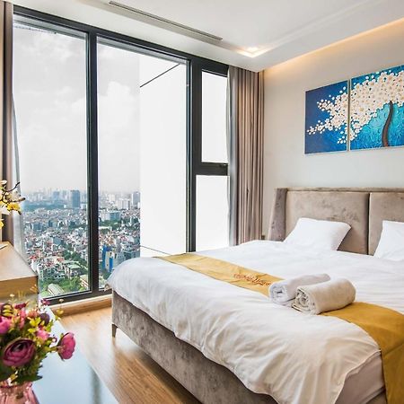Hi-Home Suites - Vinhomes Metropolis Ханой Екстериор снимка