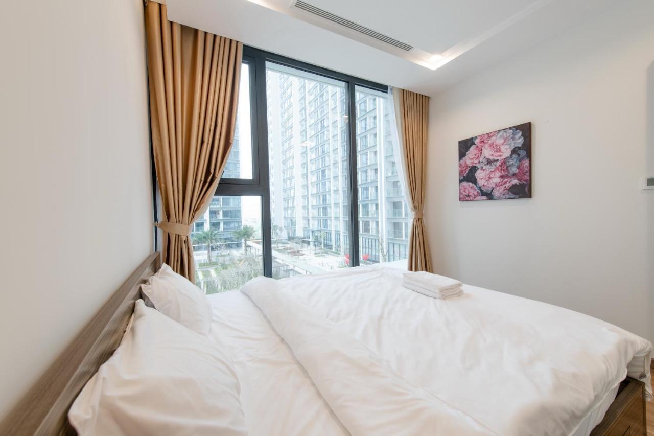 Hi-Home Suites - Vinhomes Metropolis Ханой Екстериор снимка