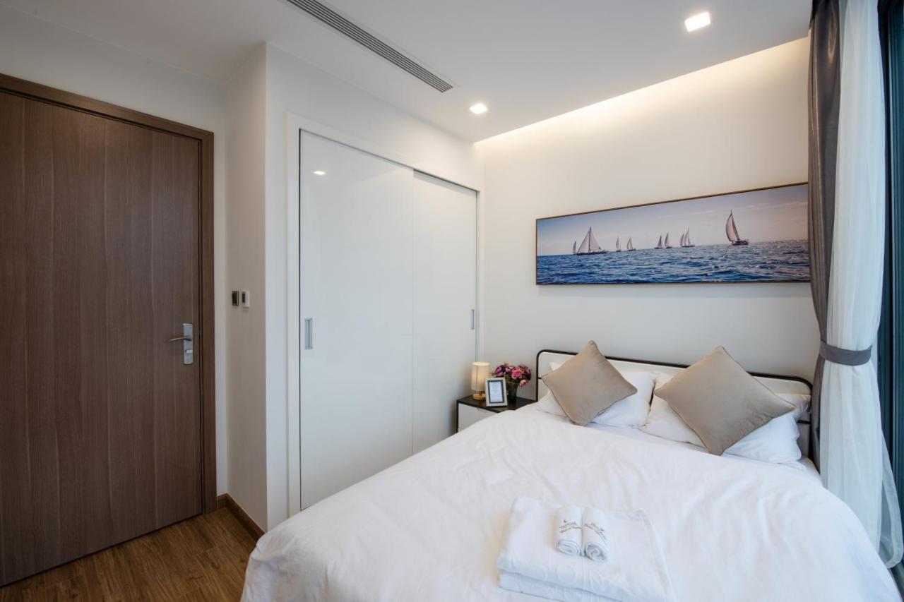 Hi-Home Suites - Vinhomes Metropolis Ханой Екстериор снимка