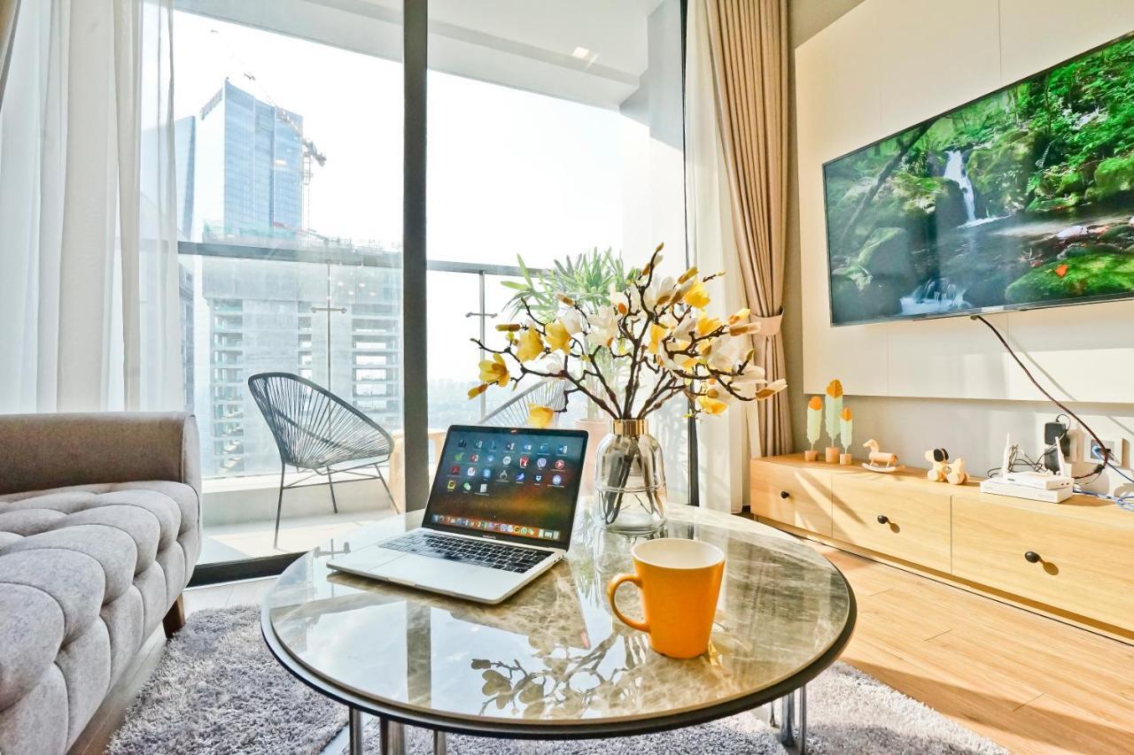 Hi-Home Suites - Vinhomes Metropolis Ханой Екстериор снимка