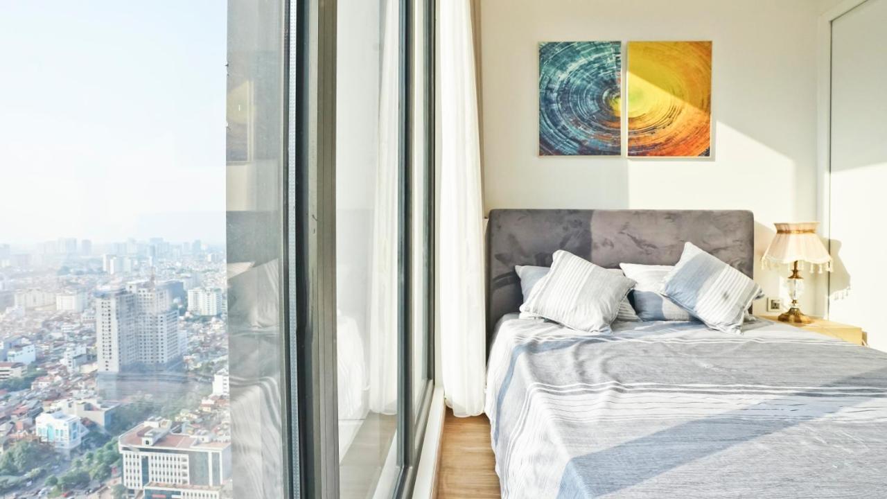 Hi-Home Suites - Vinhomes Metropolis Ханой Екстериор снимка